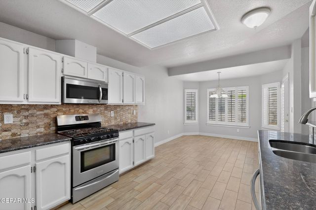 1365 DESERT CANYON Drive, El Paso, TX 79912