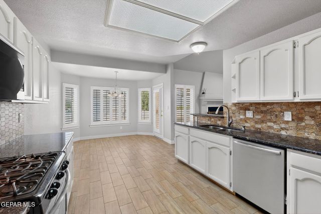 1365 DESERT CANYON Drive, El Paso, TX 79912