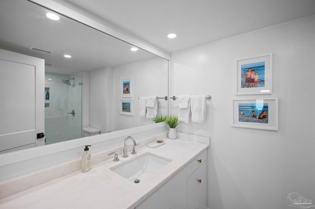 16777 Perdido Key Dr 504, Pensacola, FL 32507