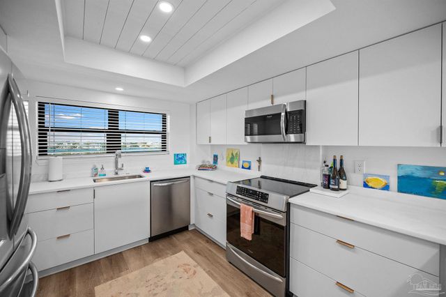 16777 Perdido Key Dr 504, Pensacola, FL 32507