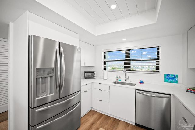 16777 Perdido Key Dr 504, Pensacola, FL 32507