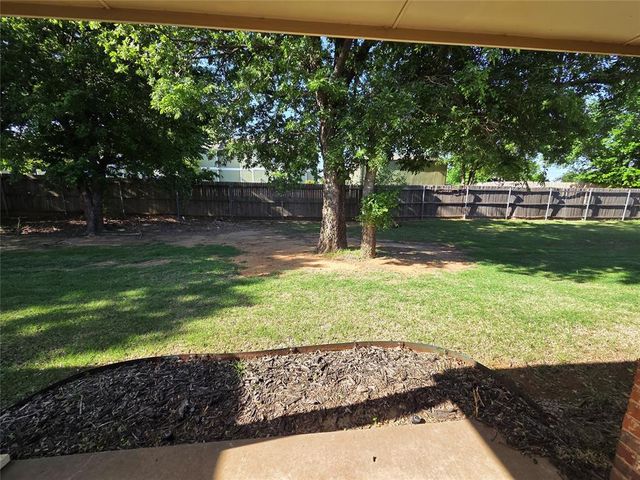 11719 Hollyrock Court, Oklahoma City, OK 73099