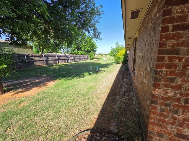 11719 Hollyrock Court, Oklahoma City, OK 73099
