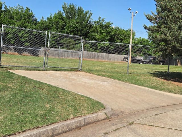 11719 Hollyrock Court, Oklahoma City, OK 73099