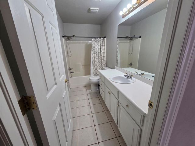11719 Hollyrock Court, Oklahoma City, OK 73099