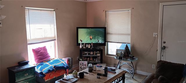 555-565 LEE ROAD, Jacksonville, FL 32225