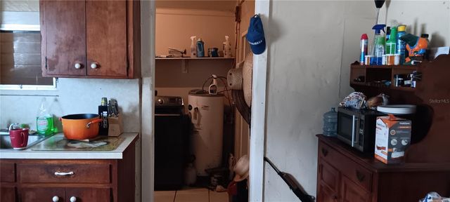 555-565 LEE ROAD, Jacksonville, FL 32225