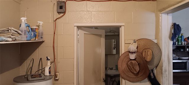 555-565 LEE ROAD, Jacksonville, FL 32225