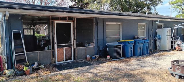 555-565 LEE ROAD, Jacksonville, FL 32225