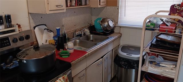 555-565 LEE ROAD, Jacksonville, FL 32225