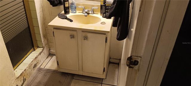 555-565 LEE ROAD, Jacksonville, FL 32225