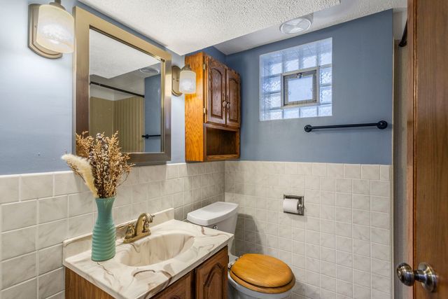 10801 S Tripp Avenue, Oak Lawn, IL 60453