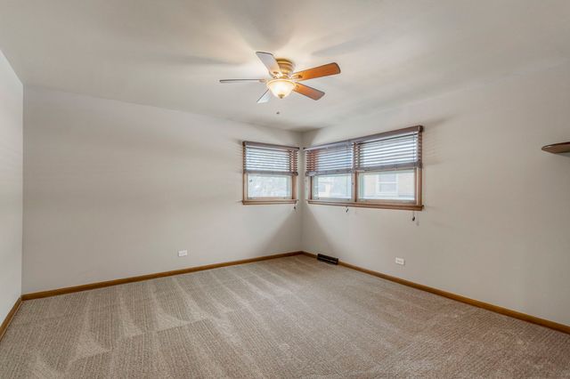 10801 S Tripp Avenue, Oak Lawn, IL 60453