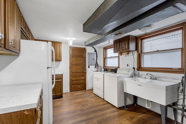 10801 S Tripp Avenue, Oak Lawn, IL 60453