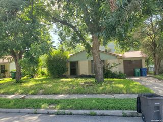 427 WONDER PKWY, San Antonio, TX 78213