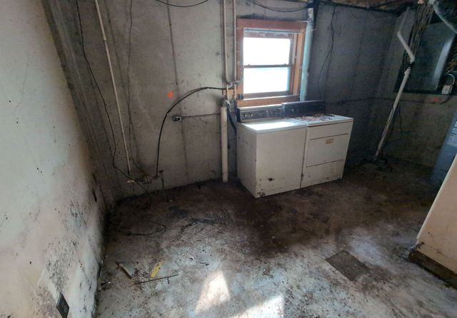 525 W 2nd Street S, Newton, IA 50208