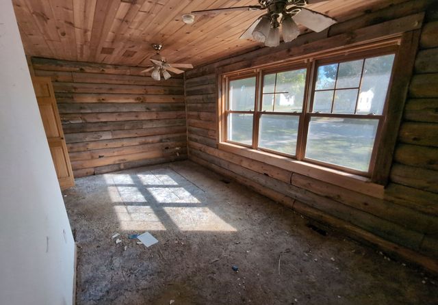 525 W 2nd Street S, Newton, IA 50208