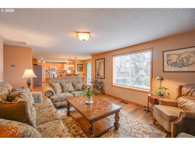 2107 N 5TH Way, Ridgefield, WA 98642