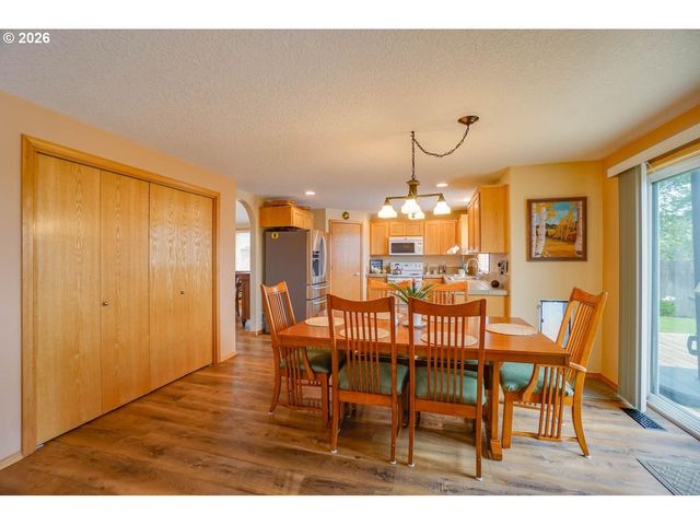 2107 N 5TH Way, Ridgefield, WA 98642