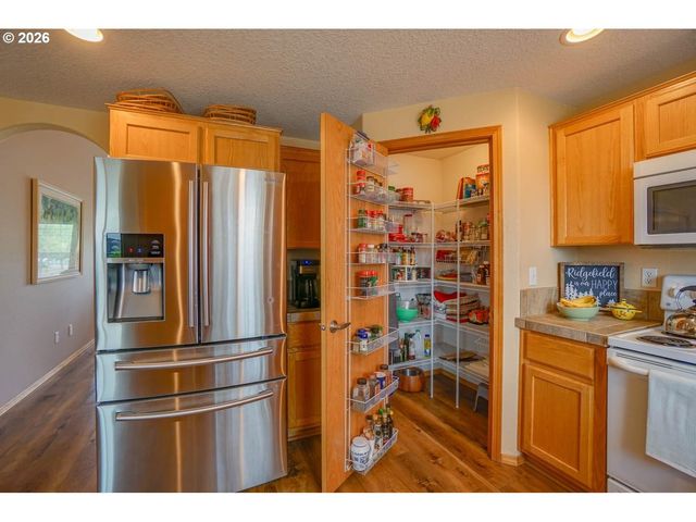 2107 N 5TH Way, Ridgefield, WA 98642