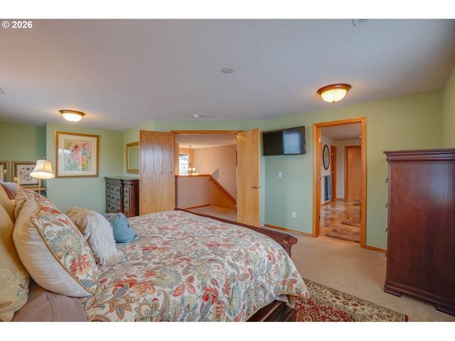 2107 N 5TH Way, Ridgefield, WA 98642