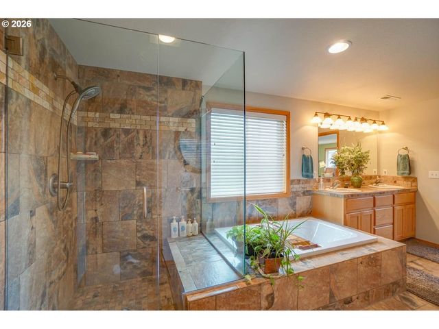 2107 N 5TH Way, Ridgefield, WA 98642