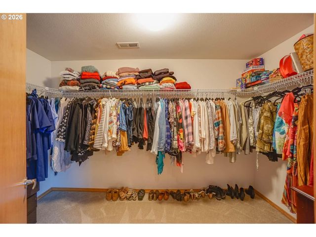 2107 N 5TH Way, Ridgefield, WA 98642