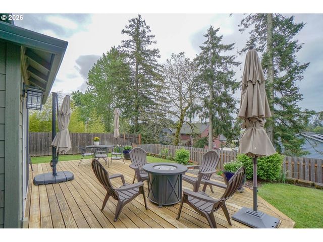 2107 N 5TH Way, Ridgefield, WA 98642