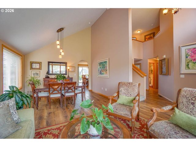 2107 N 5TH Way, Ridgefield, WA 98642