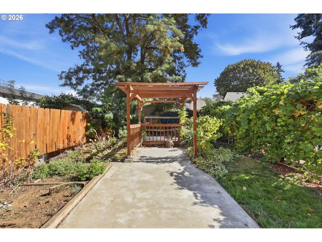 3601 T St, Vancouver, WA 98663