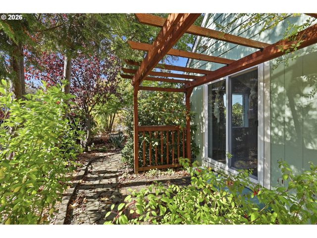 3601 T St, Vancouver, WA 98663