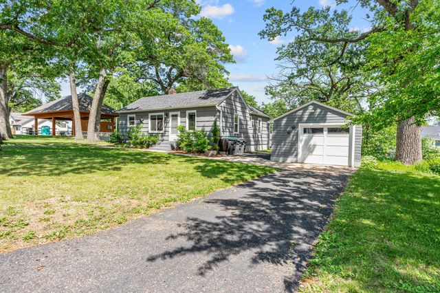 2097 Belmont Lane E, North Saint Paul, MN 55109