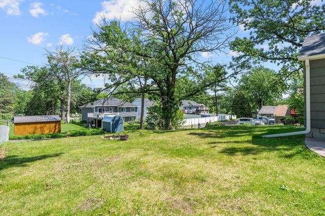 2097 Belmont Lane E, North Saint Paul, MN 55109