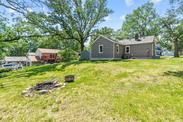 2097 Belmont Lane E, North Saint Paul, MN 55109