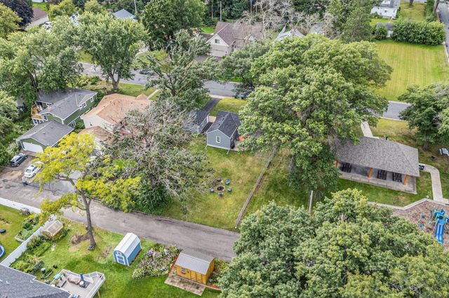 2097 Belmont Lane E, North Saint Paul, MN 55109