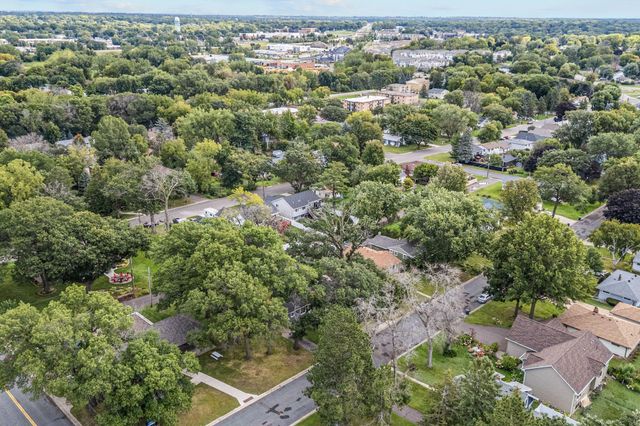 2097 Belmont Lane E, North Saint Paul, MN 55109