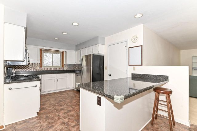 917 Howard STREET, Waukesha, WI 53188