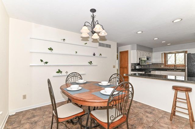 917 Howard STREET, Waukesha, WI 53188