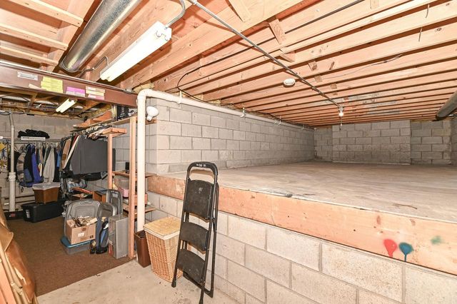 917 Howard STREET, Waukesha, WI 53188