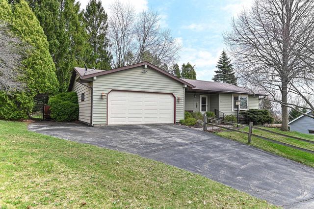 917 Howard STREET, Waukesha, WI 53188
