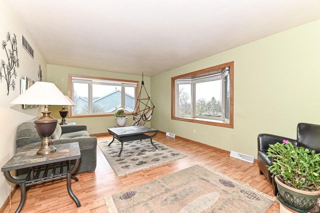 917 Howard STREET, Waukesha, WI 53188
