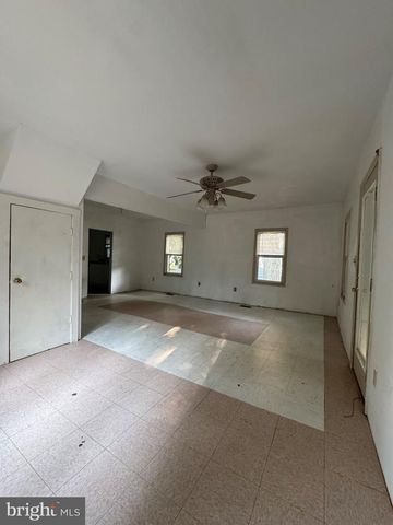 79 W 2ND AVE, Pine Hill, NJ 08021