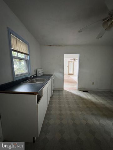 79 W 2ND AVE, Pine Hill, NJ 08021