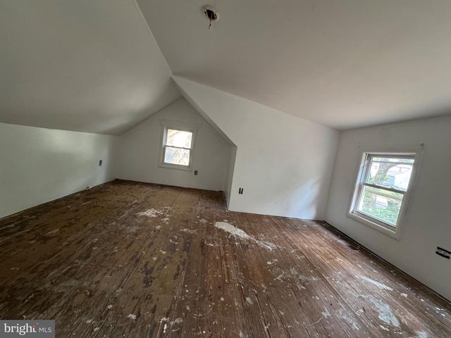79 W 2ND AVE, Pine Hill, NJ 08021