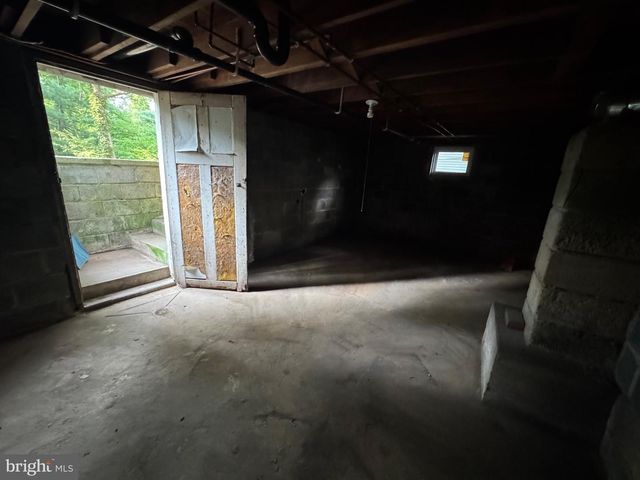79 W 2ND AVE, Pine Hill, NJ 08021