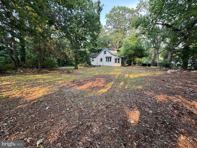 79 W 2ND AVE, Pine Hill, NJ 08021