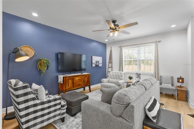 1000 FARMSTEAD STREET, Eustis, FL 32736