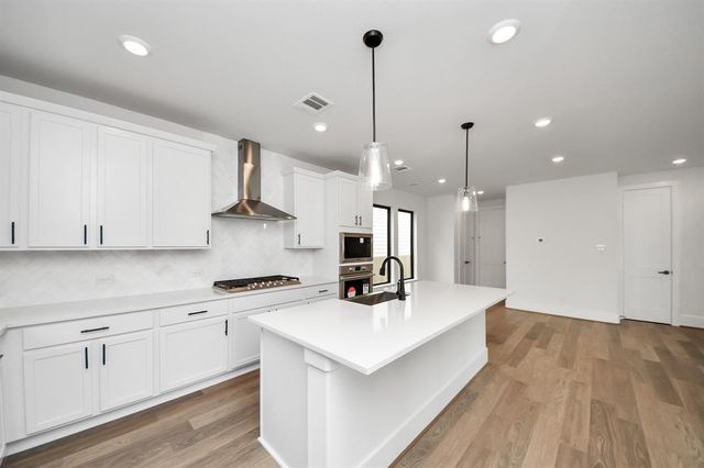 405 Forest Reserve Place, Houston, TX 77079