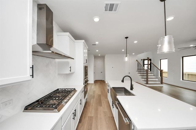 405 Forest Reserve Place, Houston, TX 77079