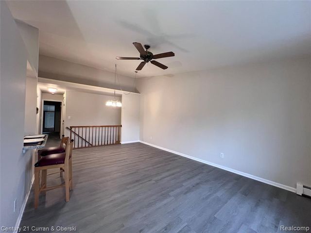 61958 Ticonderoga Drive, South Lyon, MI 48178